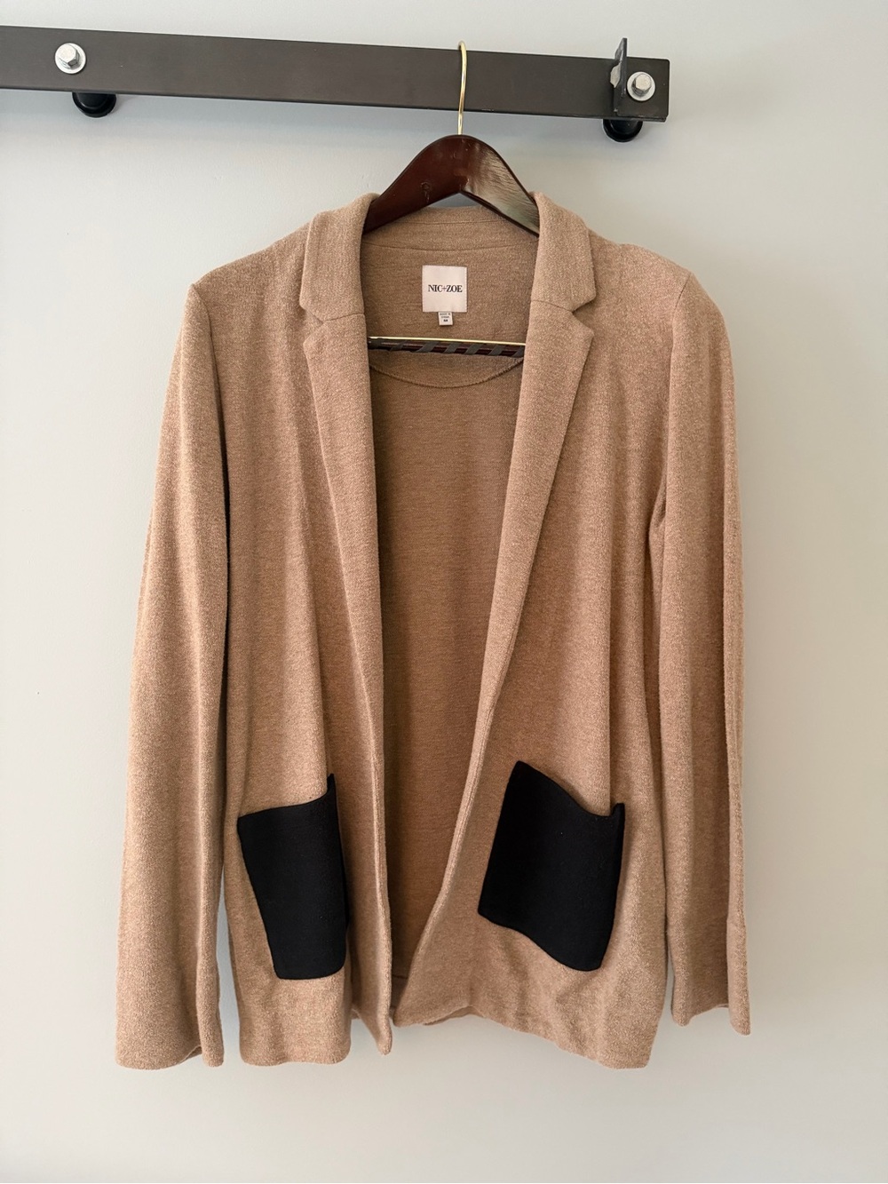 NIC+ZOE Tan Open-Front Blazer with Black Patch Pockets